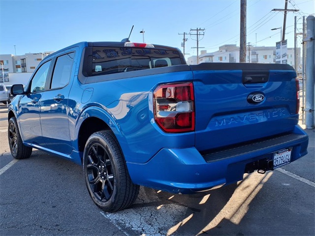 2025 Ford Maverick photo 2
