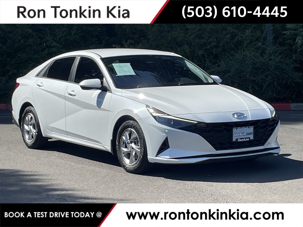 2022 Hyundai Elantra SE