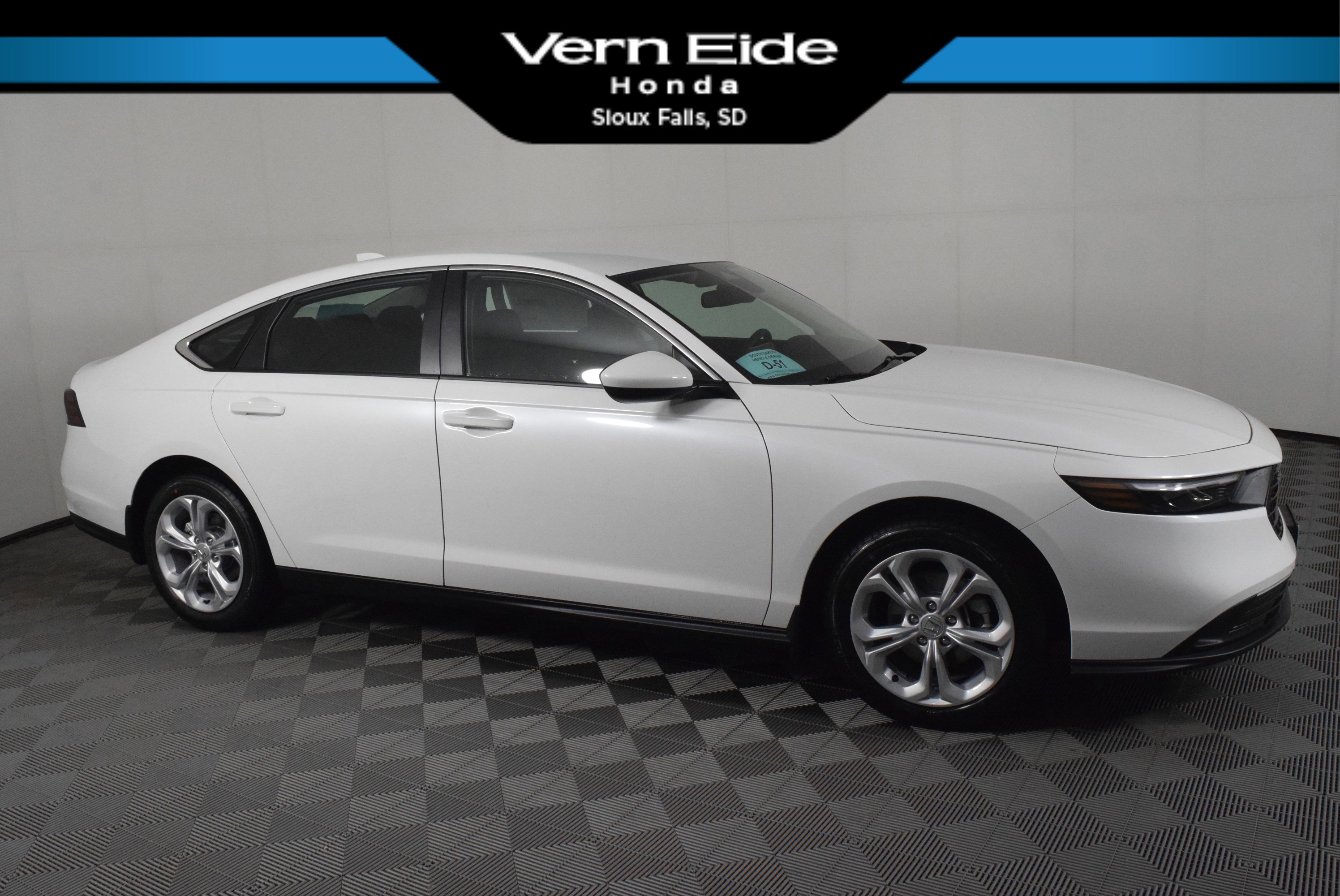 2025 Honda Accord LX's photo