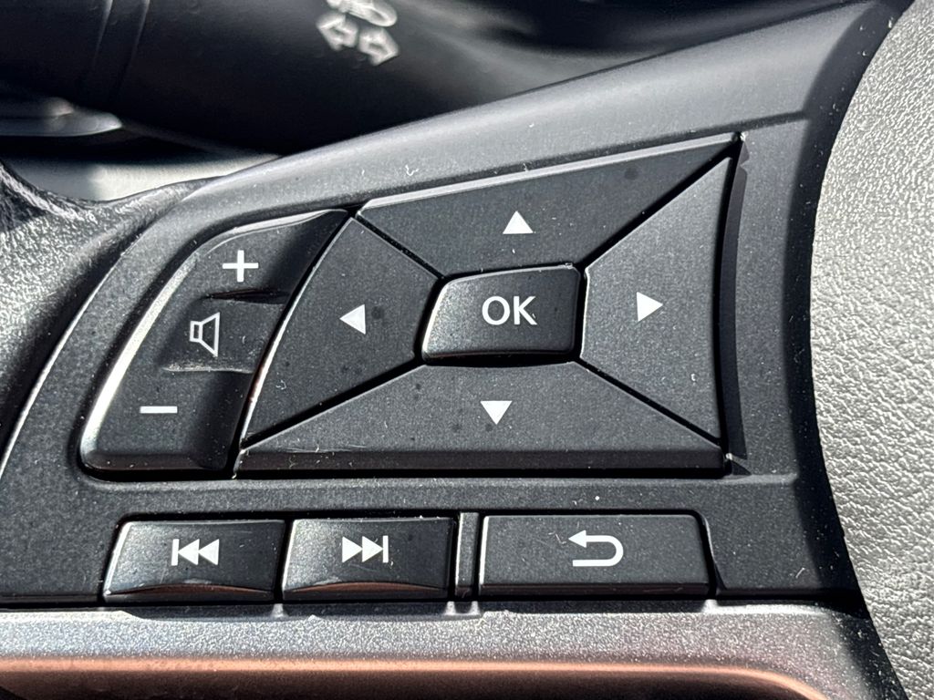 2022 Nissan Sentra SV photo 33