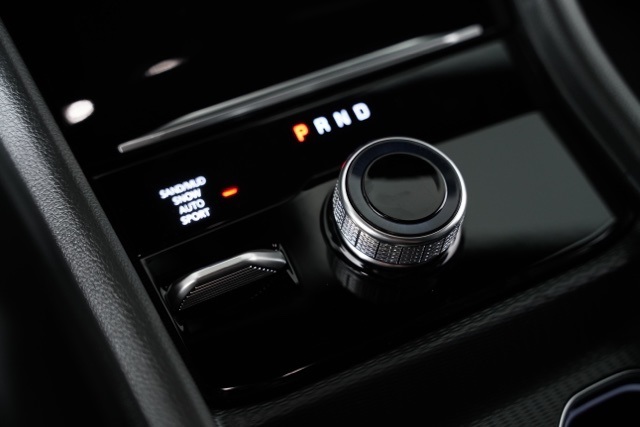 2025 Jeep Grand Cherokee Limited photo 12