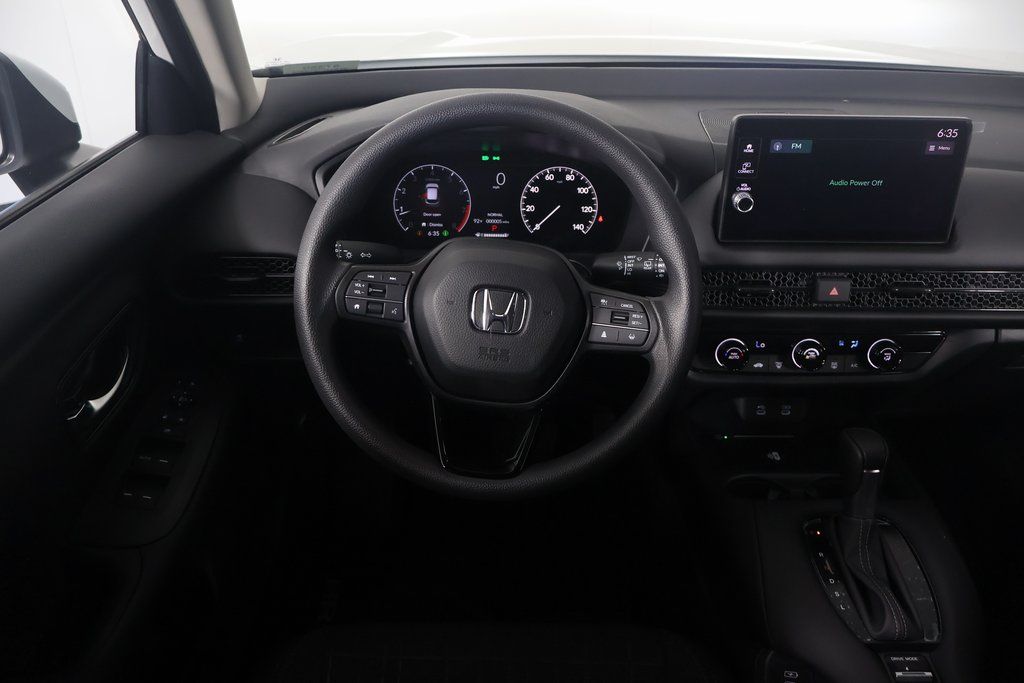 2026 Honda HR-V LX photo 3