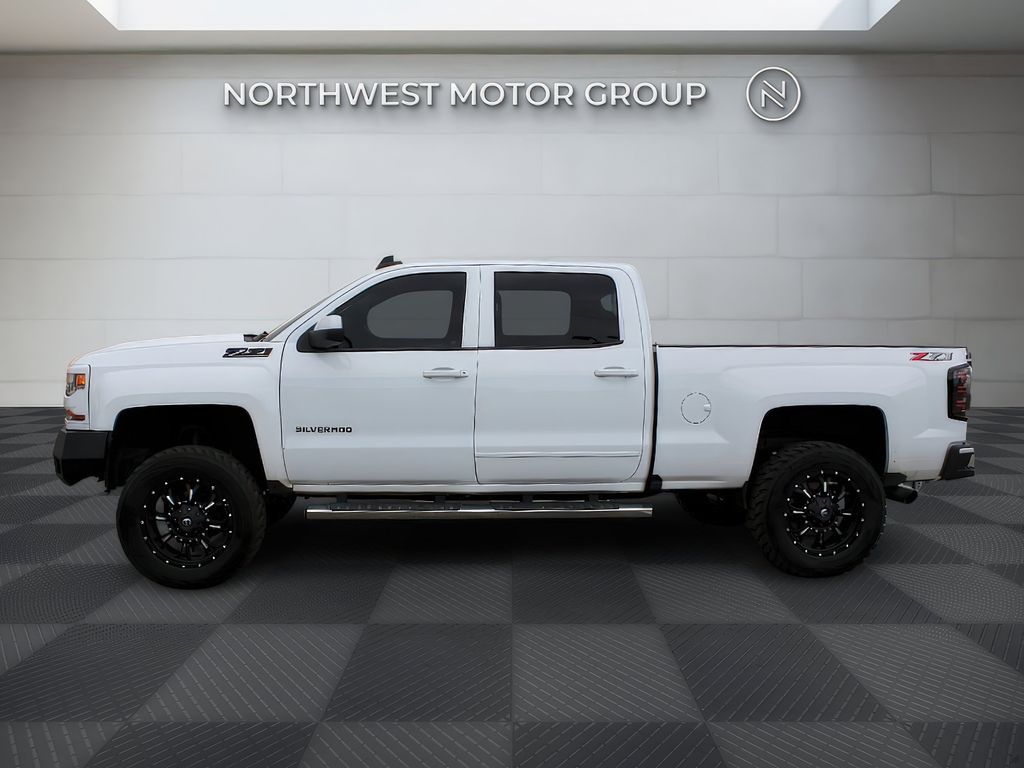 2018 Chevrolet Silverado 1500 LT photo 4