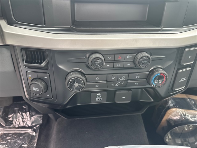 2025 Ford F-250 XL photo 17