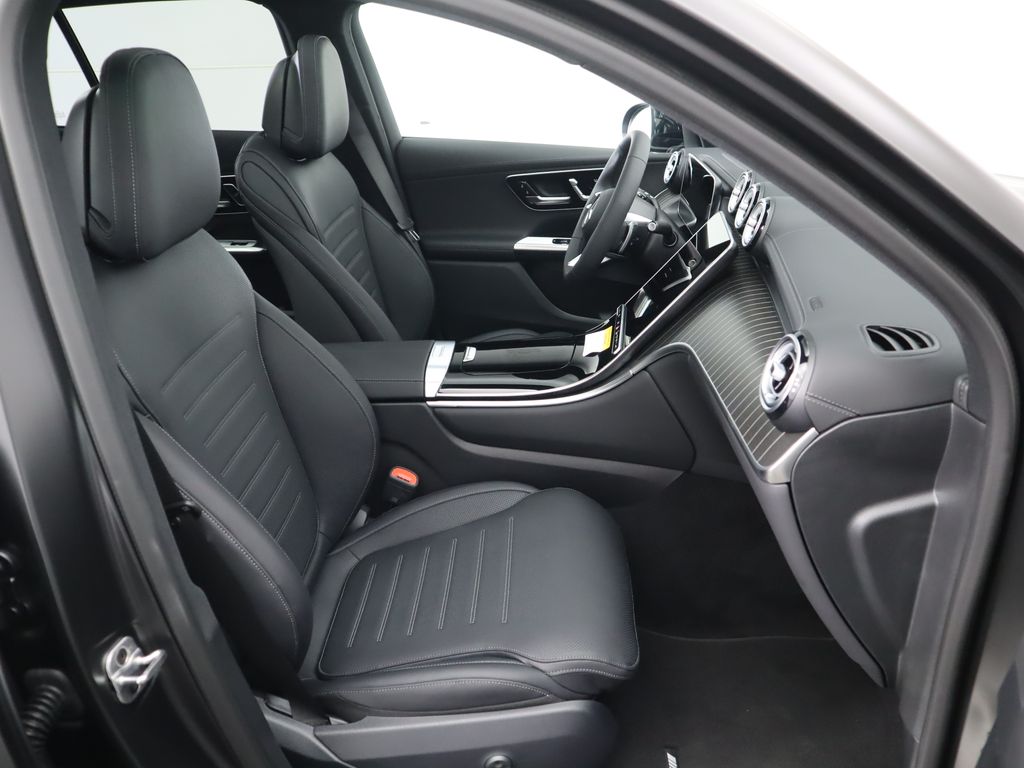 2026 Mercedes Benz GLC 300 4MATIC photo 21