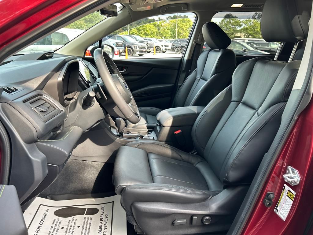 2025 Subaru Ascent Onyx Edition Touring photo 12