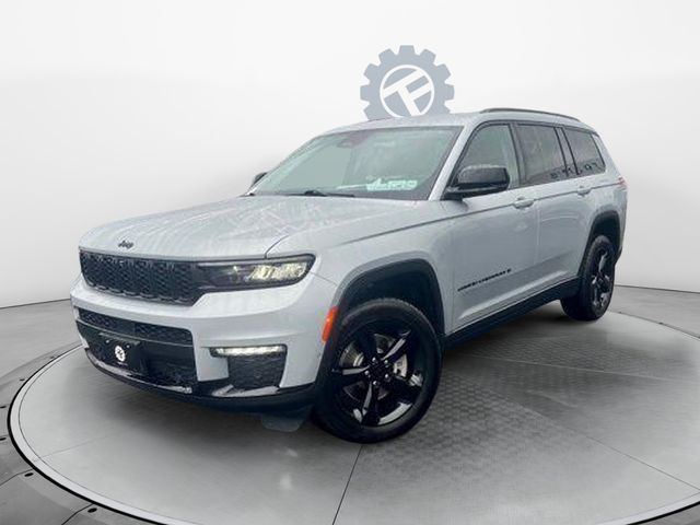 2023 Jeep Grand Cherokee L Limited's photo