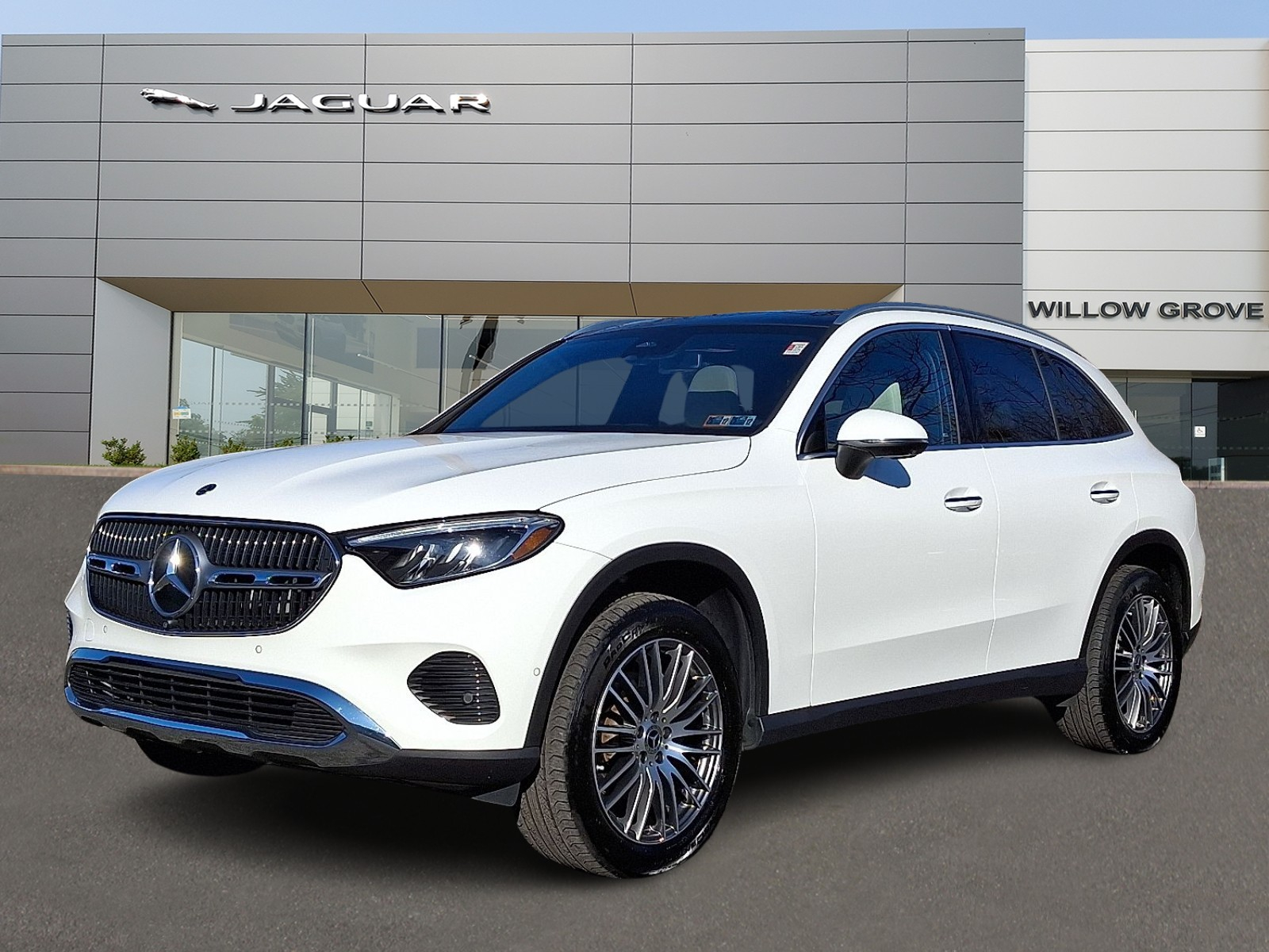 2023 Mercedes-Benz GLC GLC 300's photo