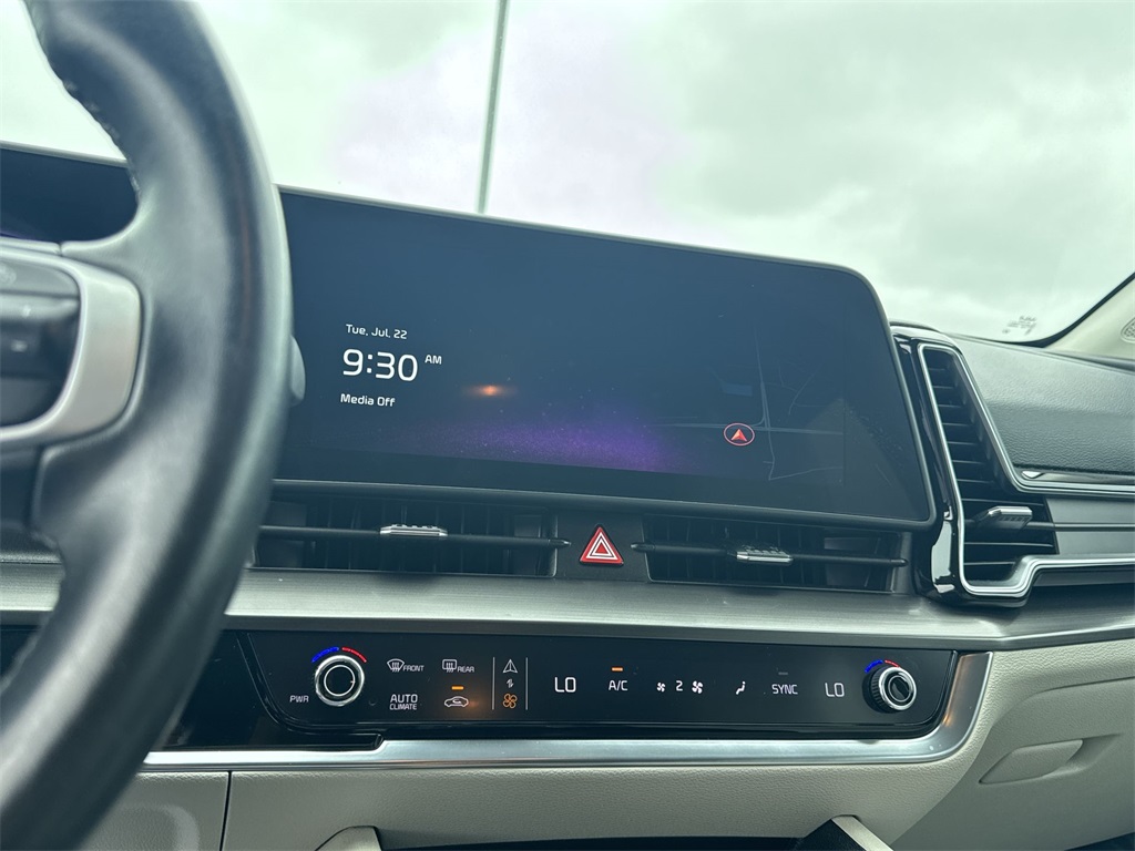 2024 Kia Sportage EX photo 22