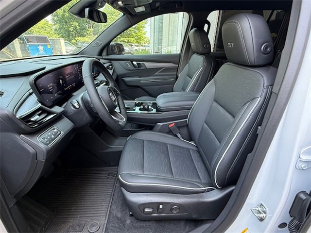 2025 Buick Enclave Sport Touring photo 13