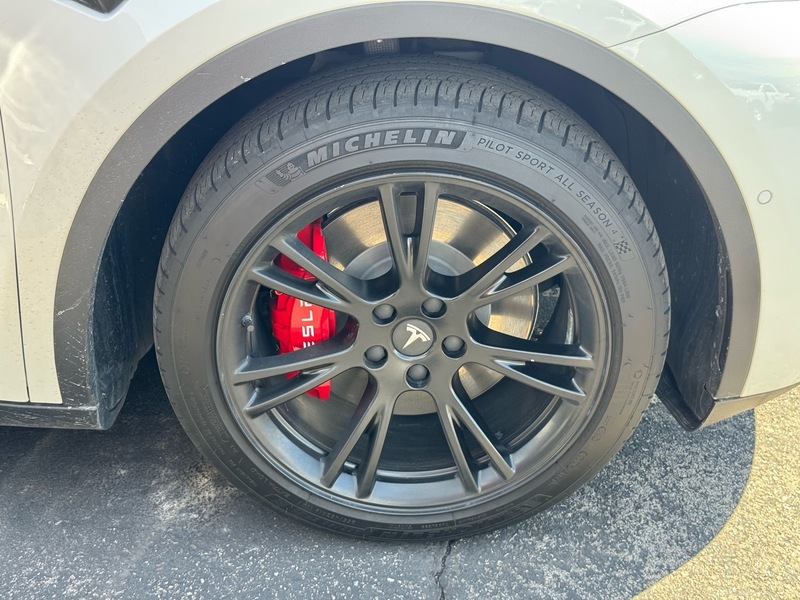 2021 Tesla Model Y Long Range photo 2