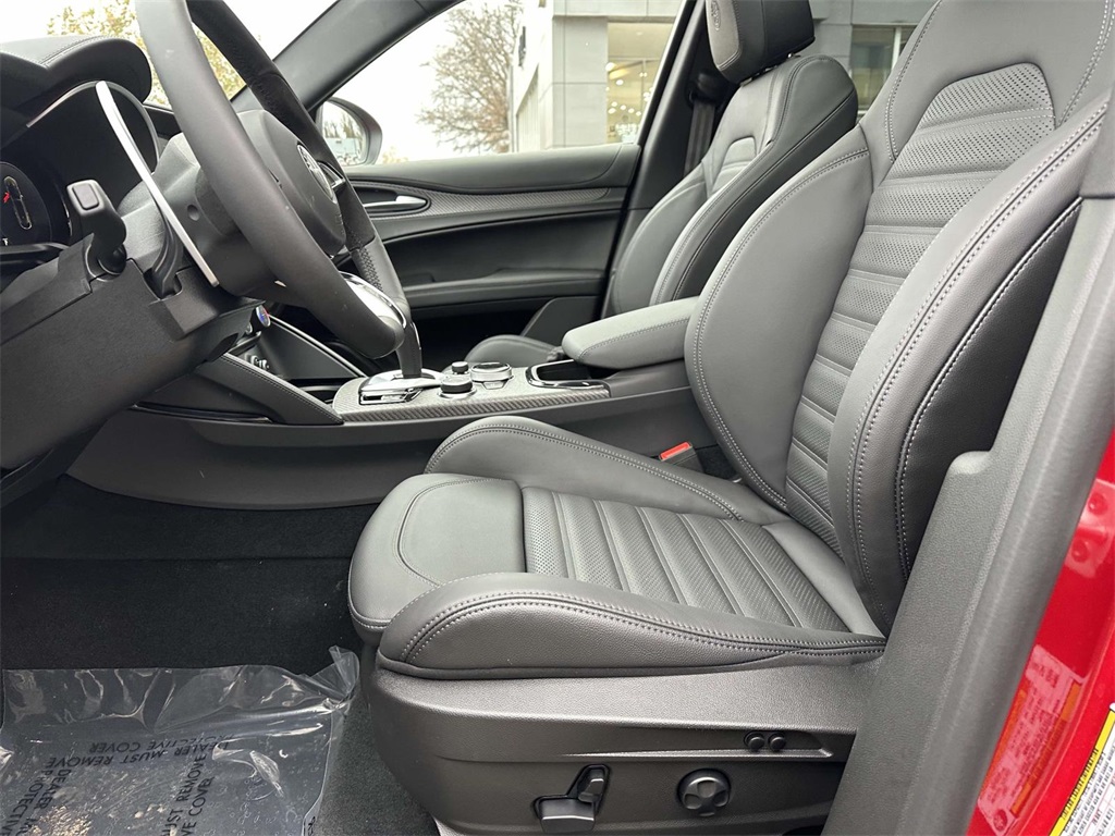 2024 Alfa Romeo Stelvio Quadrifoglio photo 6