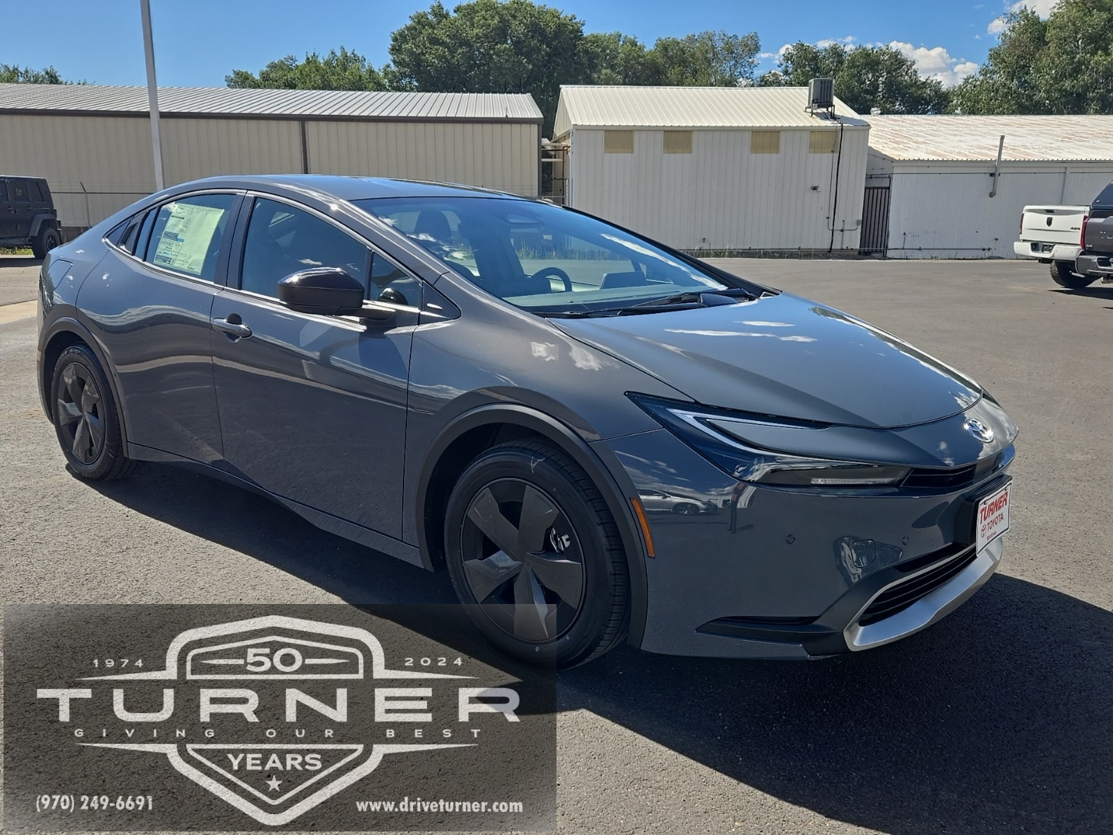 2026 Toyota Prius SE's photo