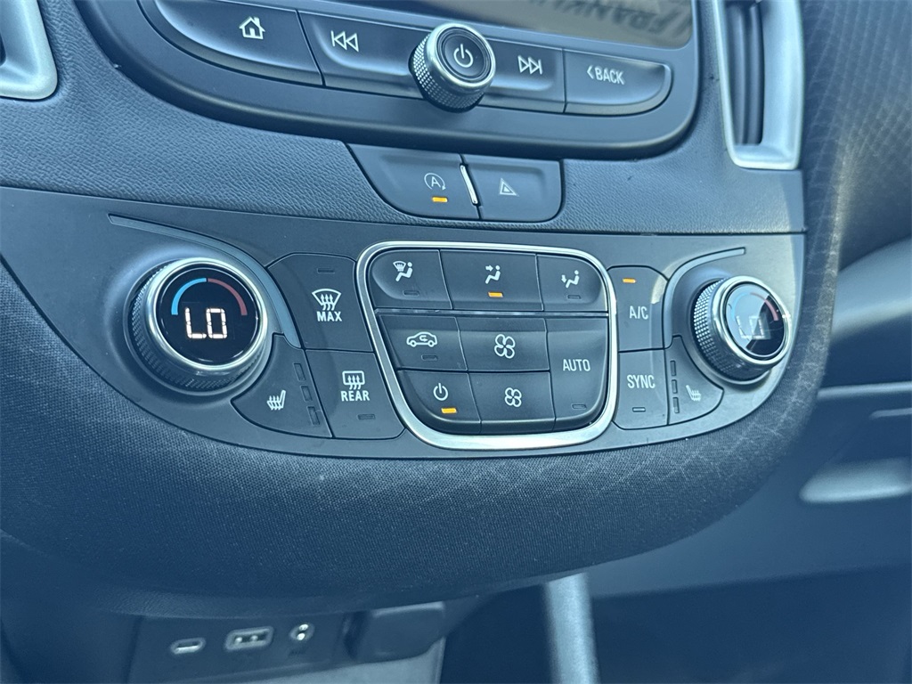 2023 Chevrolet Malibu 1LT photo 24