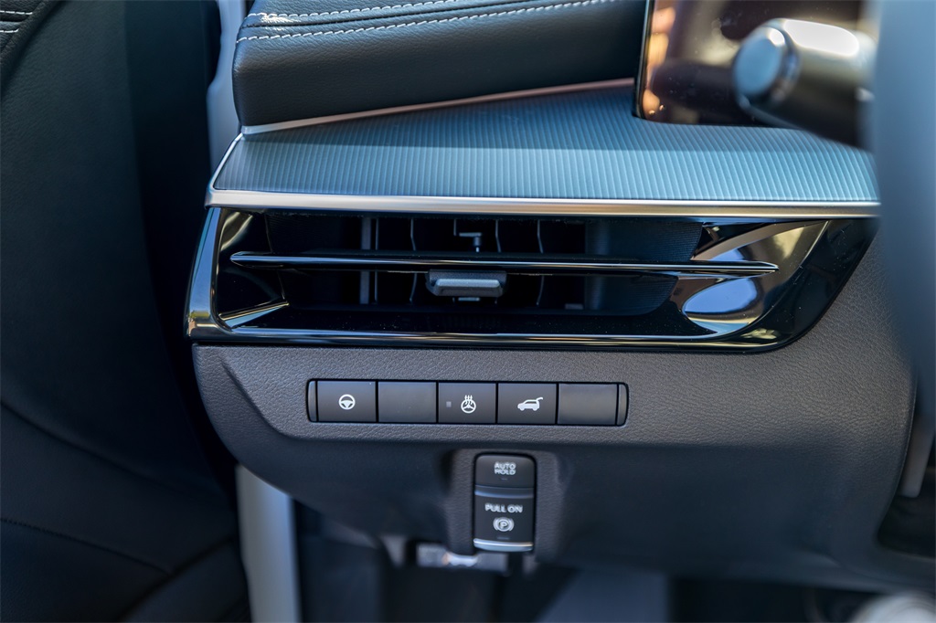 2025 Nissan Murano SL photo 12
