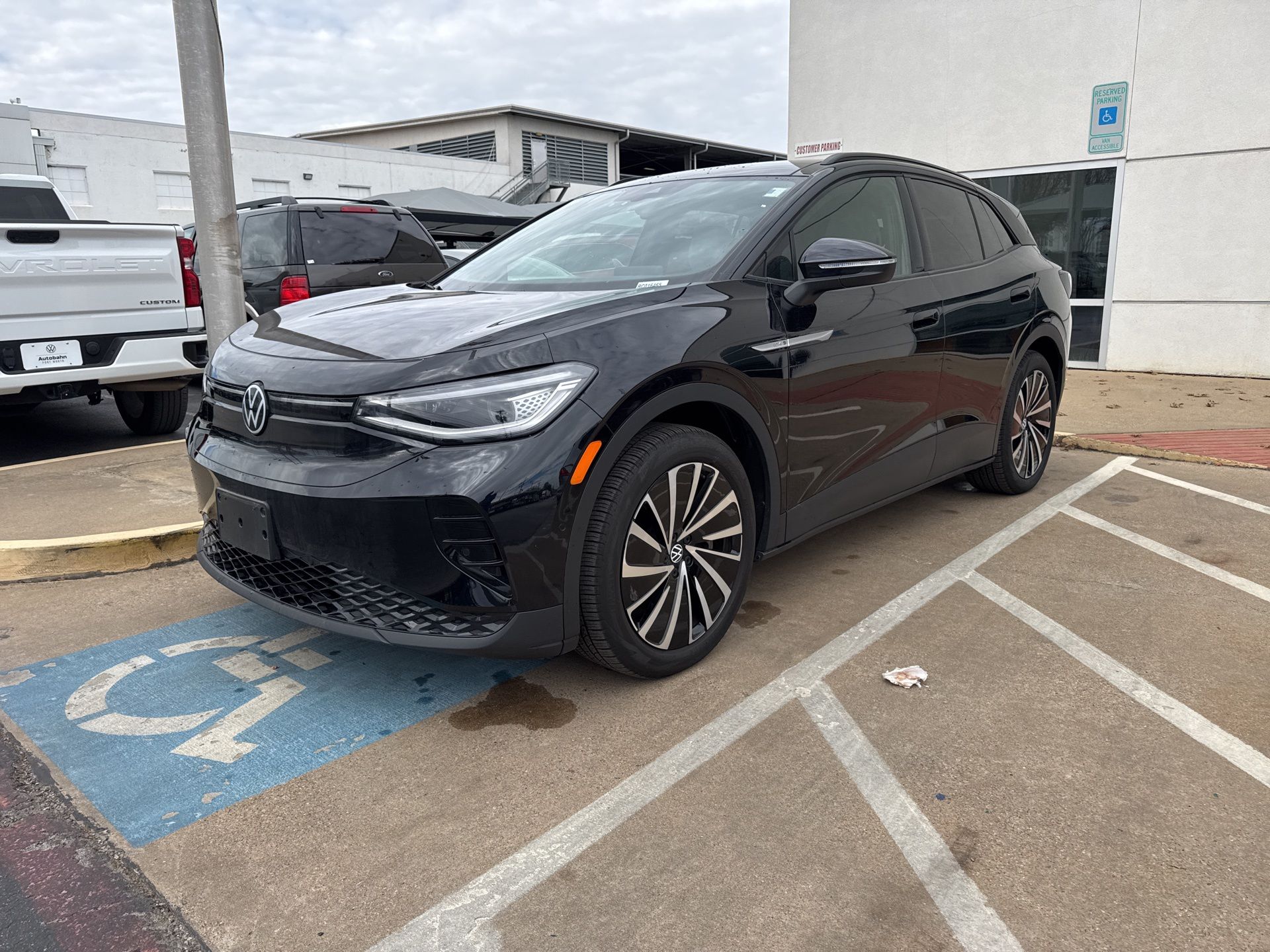 2024 Volkswagen ID.4 S's photo