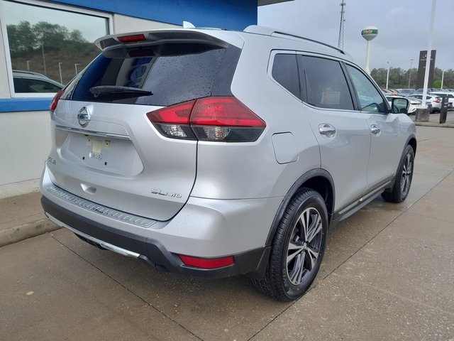 2017 Nissan Rogue SL photo 5