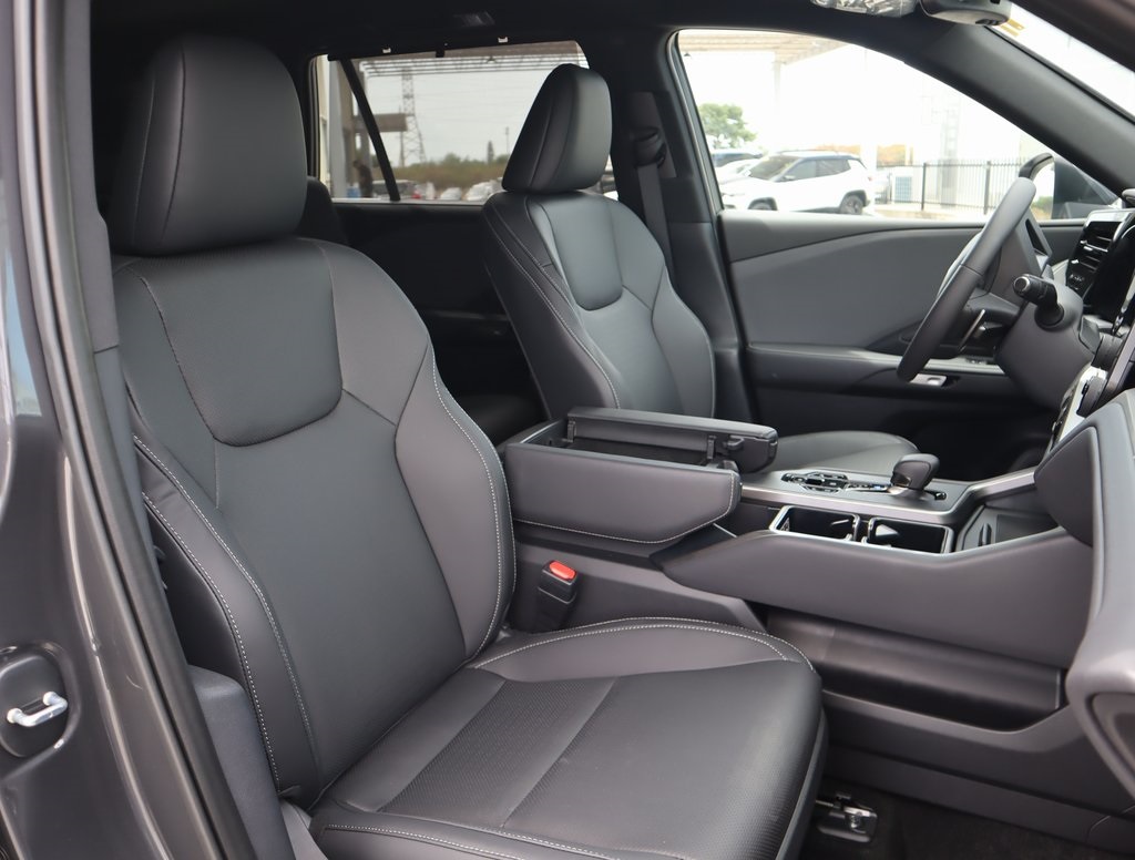 2025 Lexus TX 350 photo 40