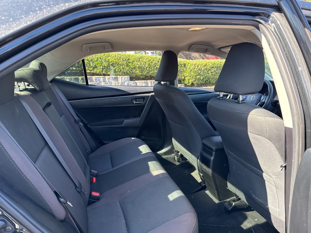 2017 Toyota Corolla LE photo 20