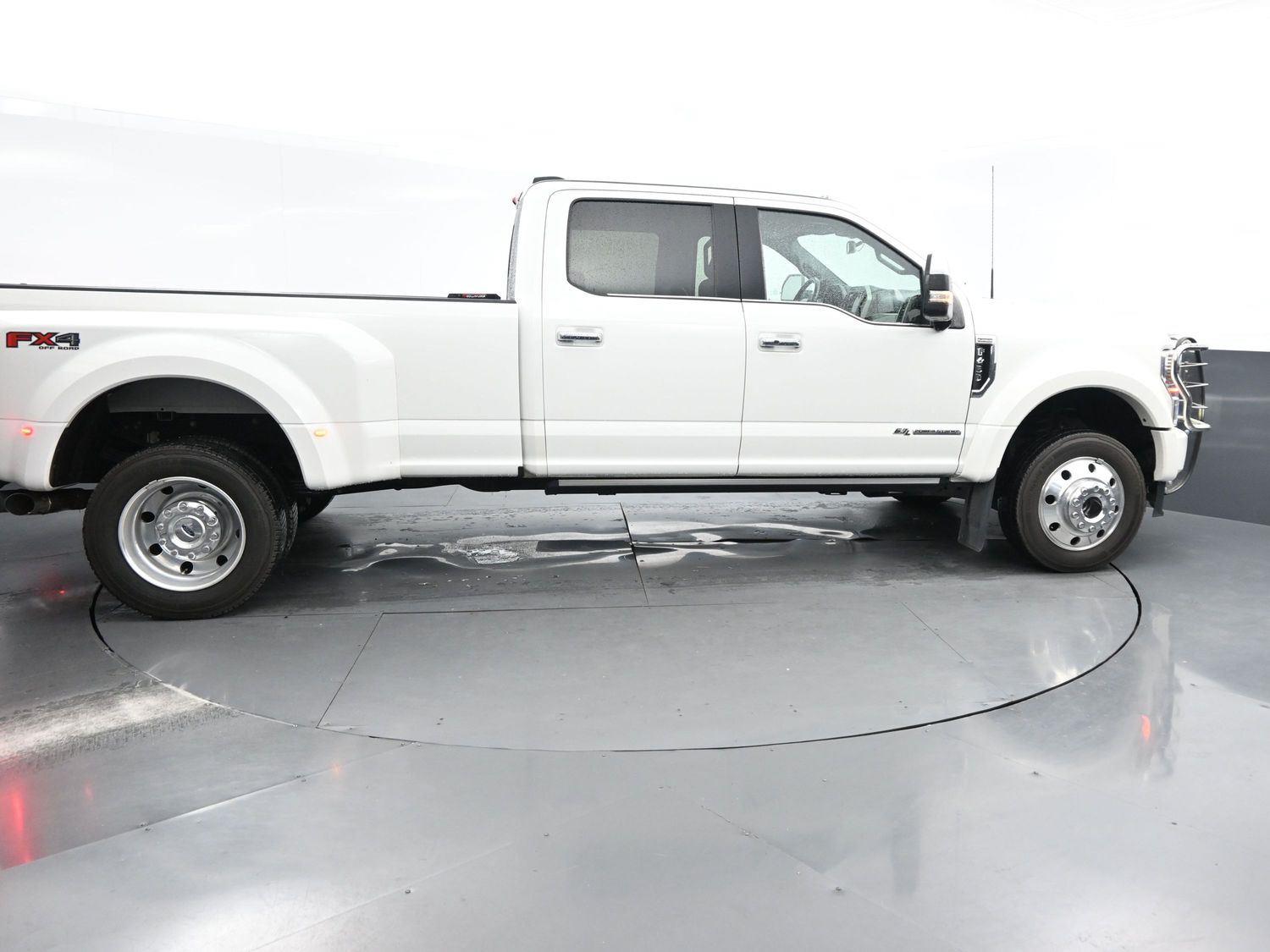 2022 Ford F-450 Platinum photo 7
