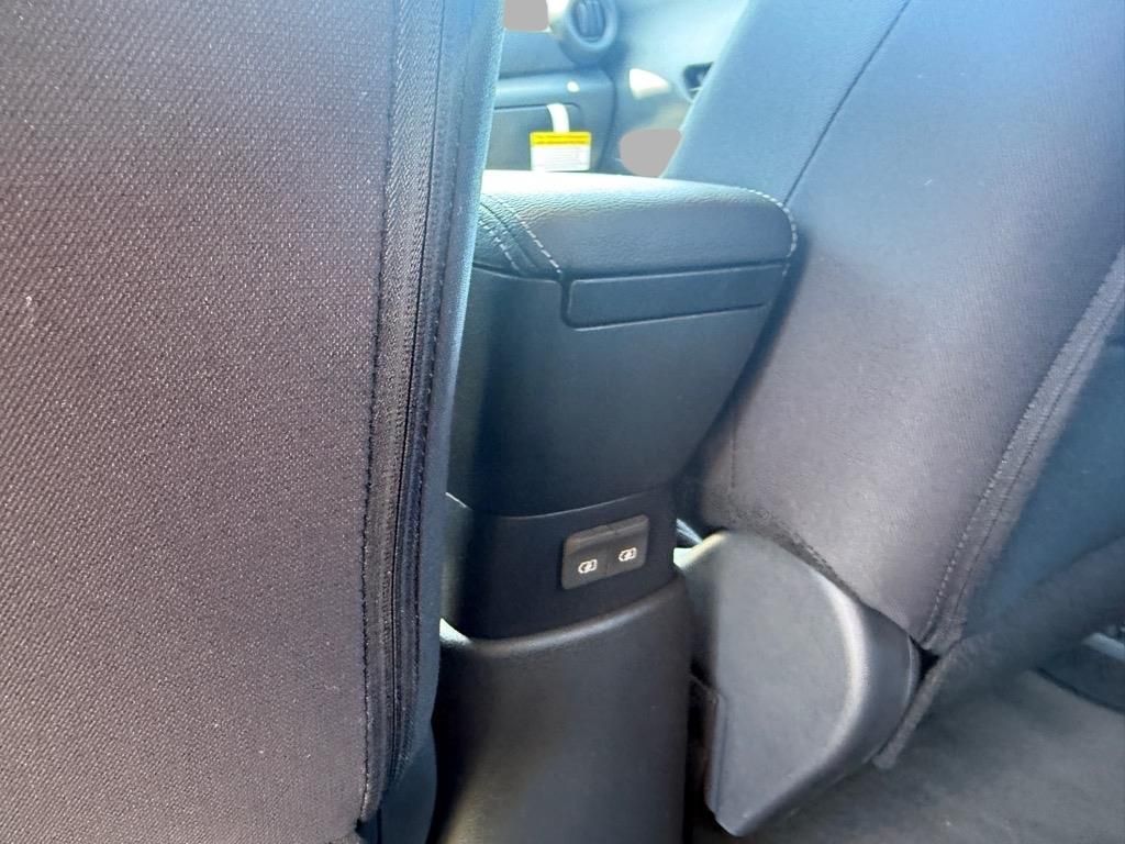 2025 Nissan Kicks Play S photo 20