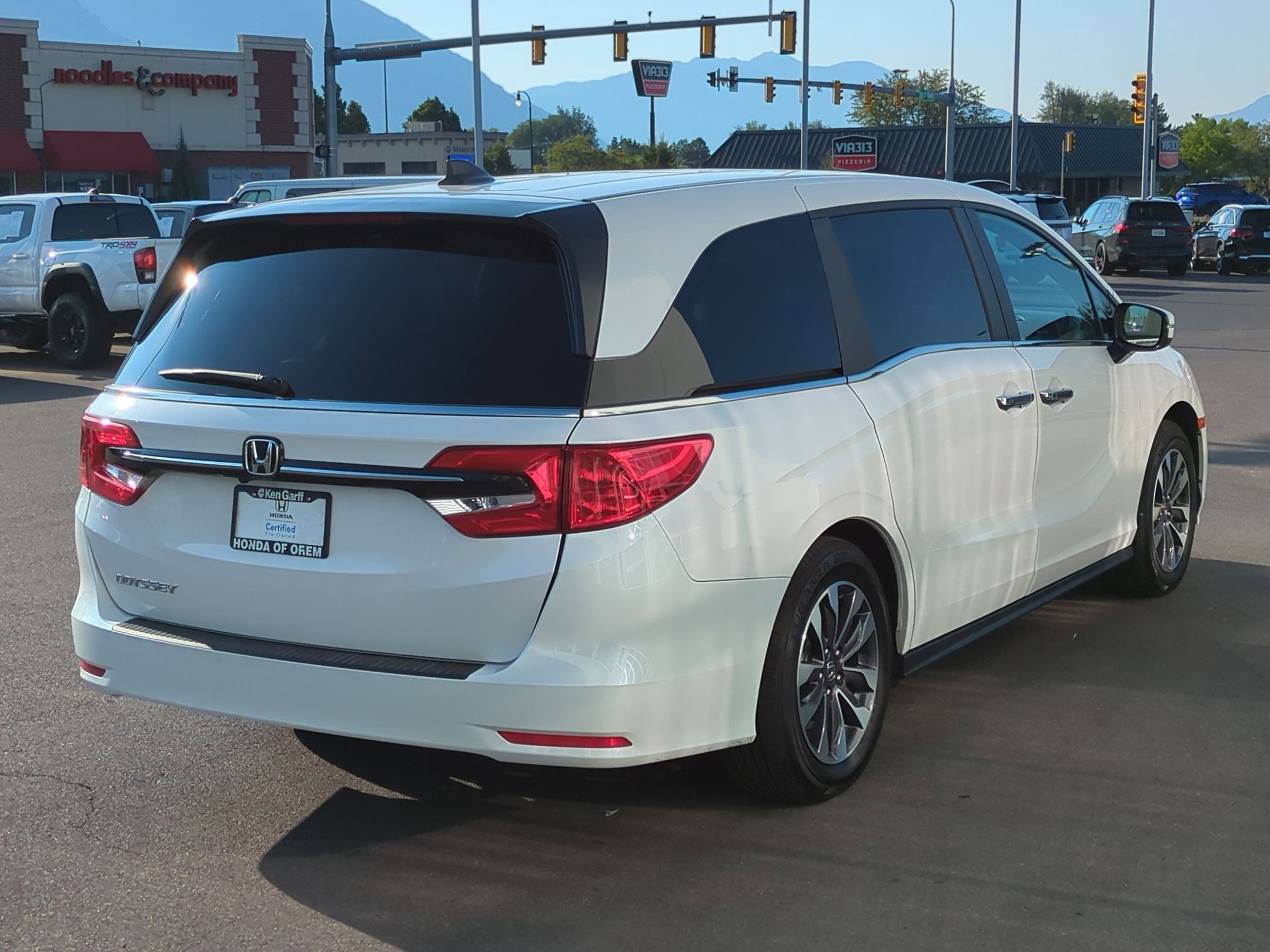 2024 Honda Odyssey EX-L photo 3