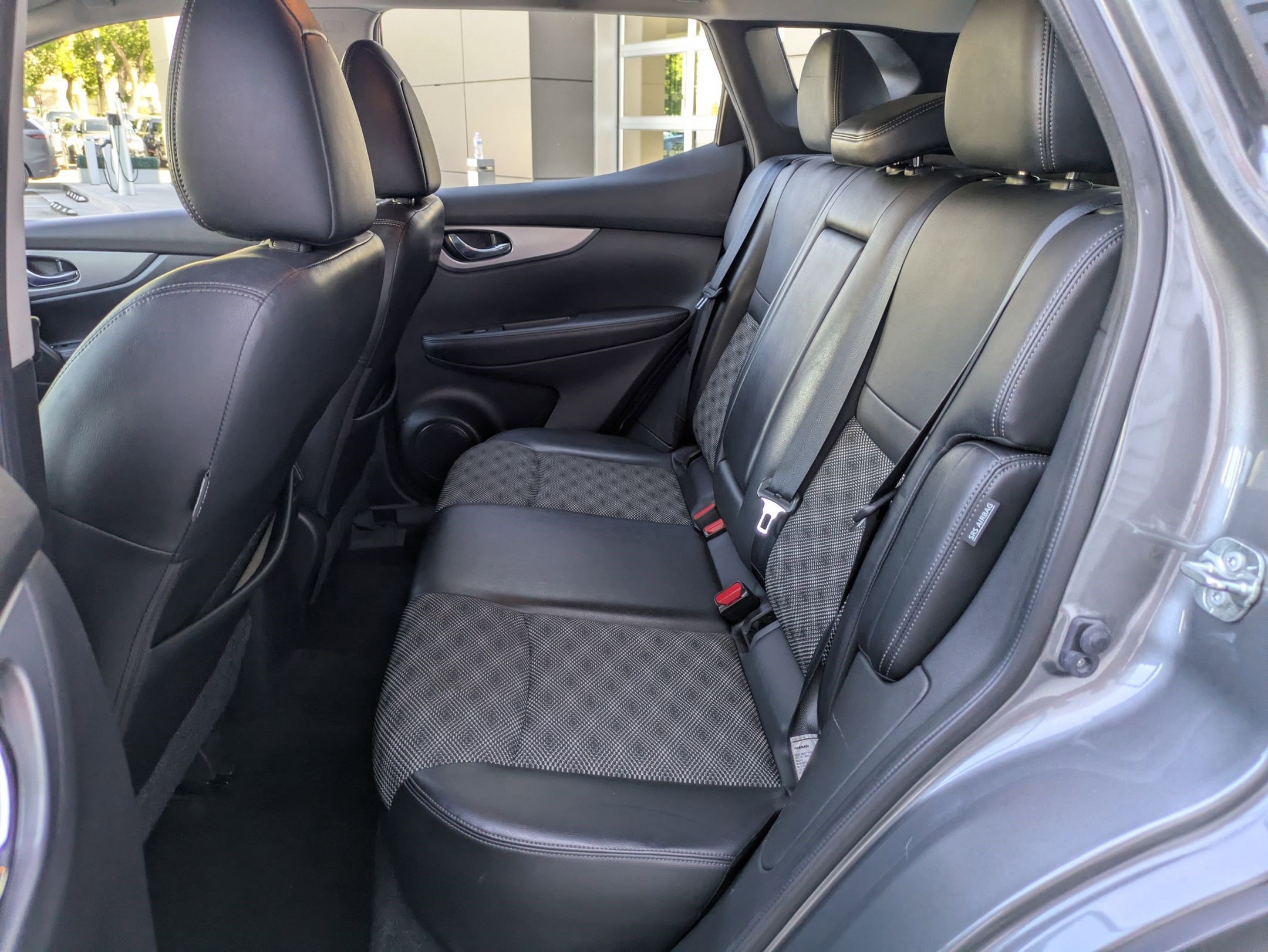 2020 Nissan Rogue Sport SV photo 25
