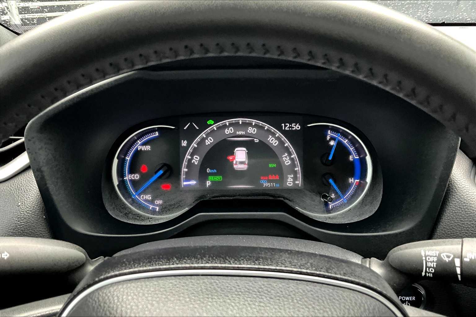 2024 Toyota RAV4 Hybrid SE photo 24