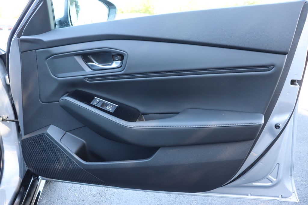 2025 Honda Accord Hybrid Touring photo 19