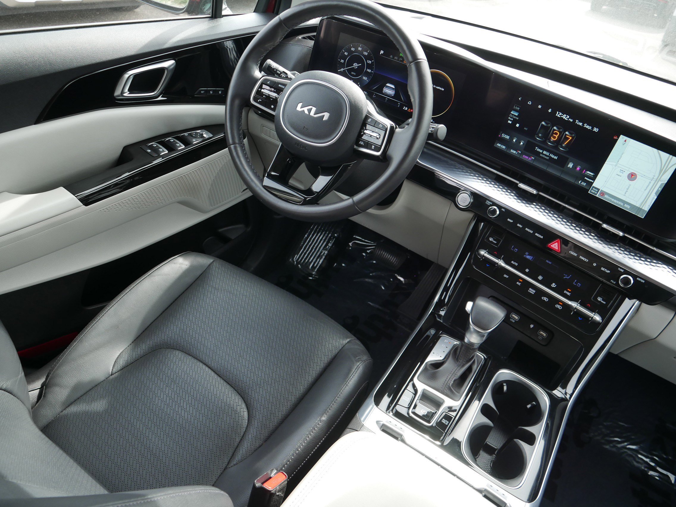 2023 Kia Carnival SX Prestige photo 9