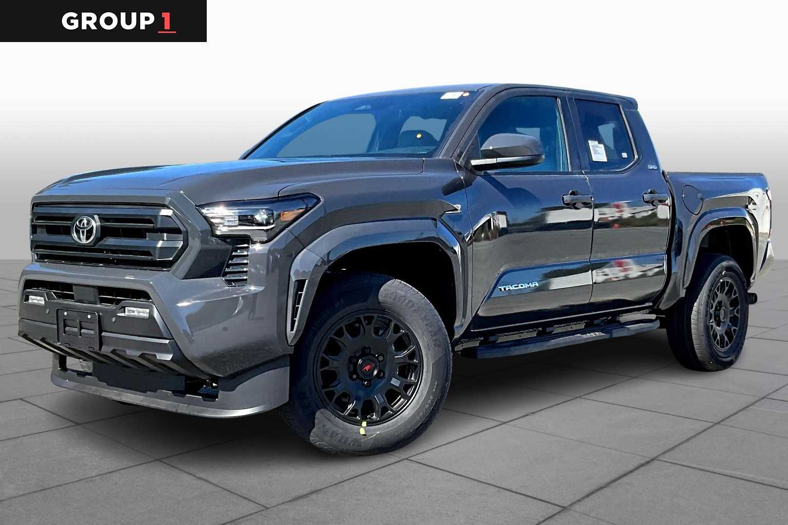 2025 Toyota Tacoma SR5's photo