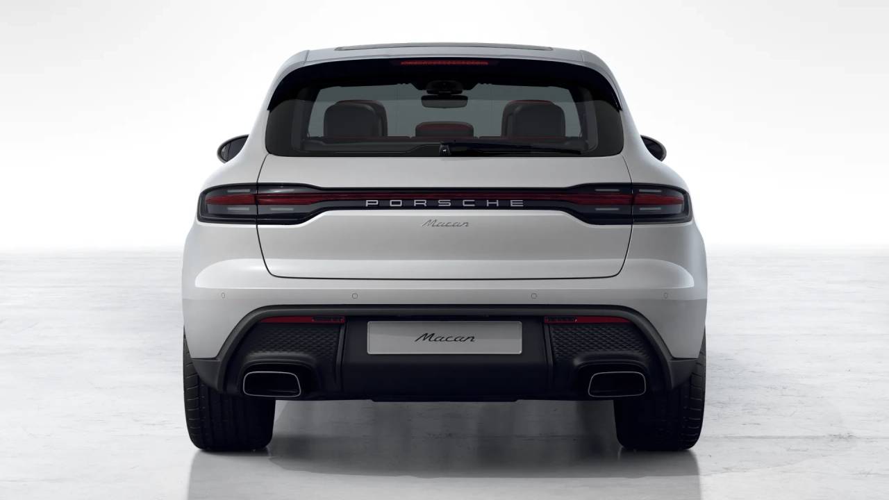 2026 Porsche Macan T photo 7