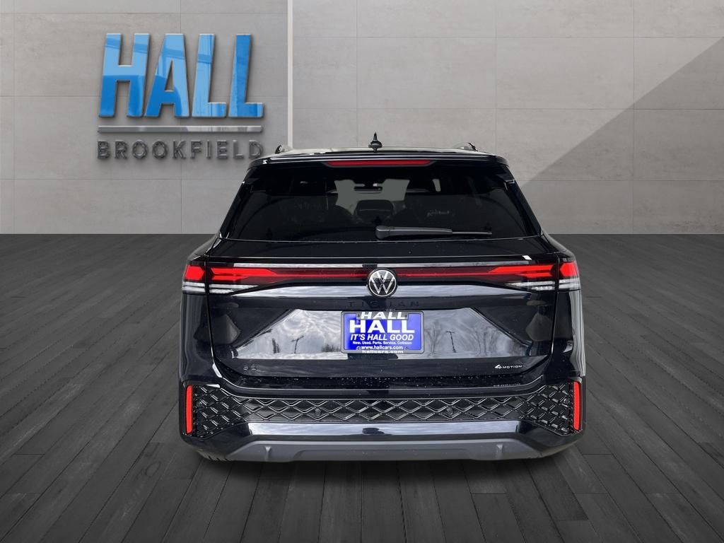 2026 Volkswagen Tiguan SE R-Line Black photo 4