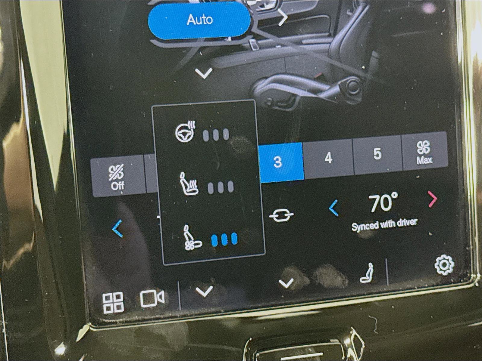 2023 Volvo XC60 Ultimate photo 21
