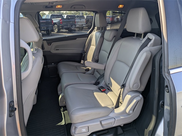 2020 Honda Odyssey Touring photo 13