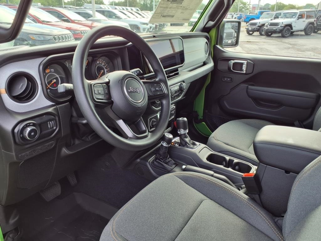 2025 Jeep Wrangler Sport photo 7