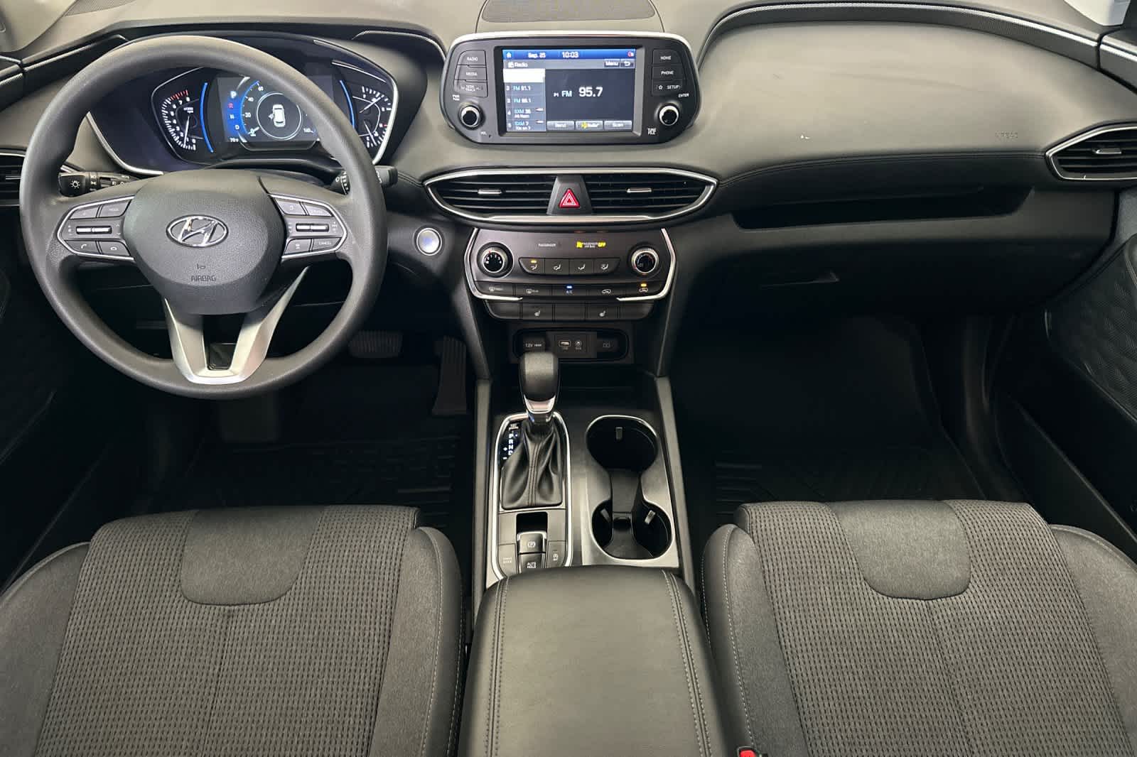 2020 Hyundai Santa Fe SEL photo 3