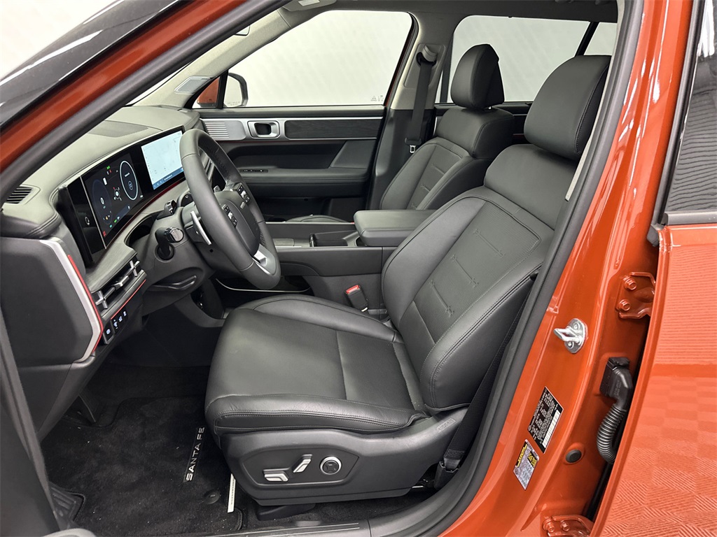 2025 Hyundai Santa Fe Limited photo 9