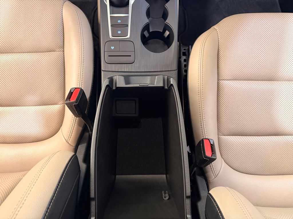 2021 Ford Escape Hybrid SEL photo 23