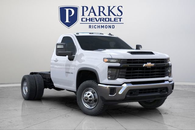 2025 Chevrolet Silverado HD WT's photo