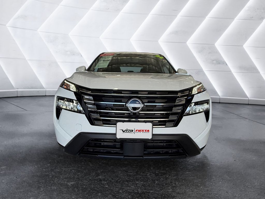 2024 Nissan Rogue SV photo 2