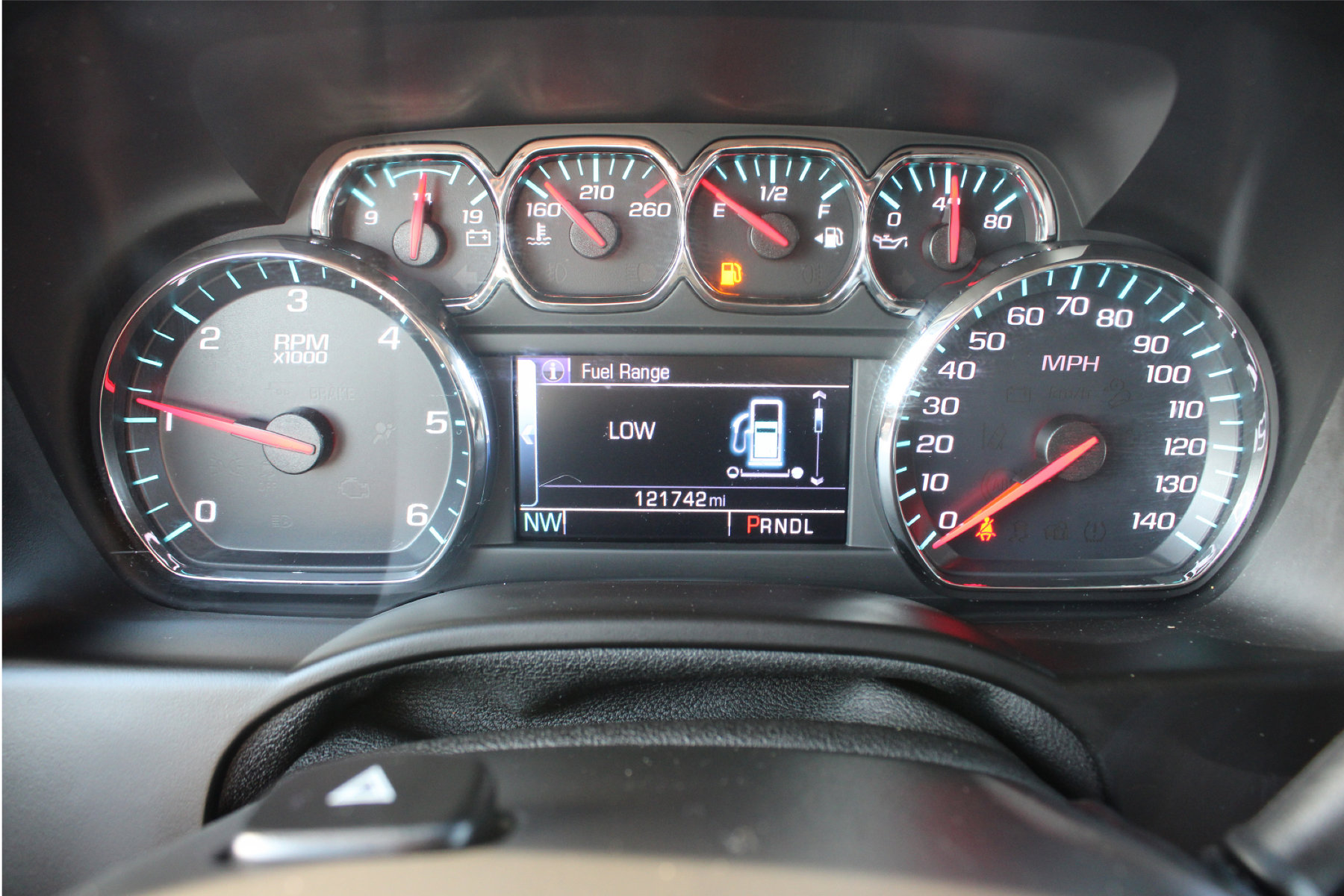 2018 Chevrolet Tahoe LT photo 3