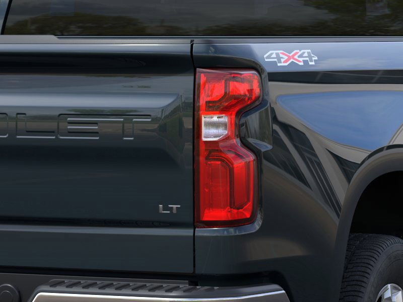 2025 Chevrolet Silverado 1500 LT photo 9