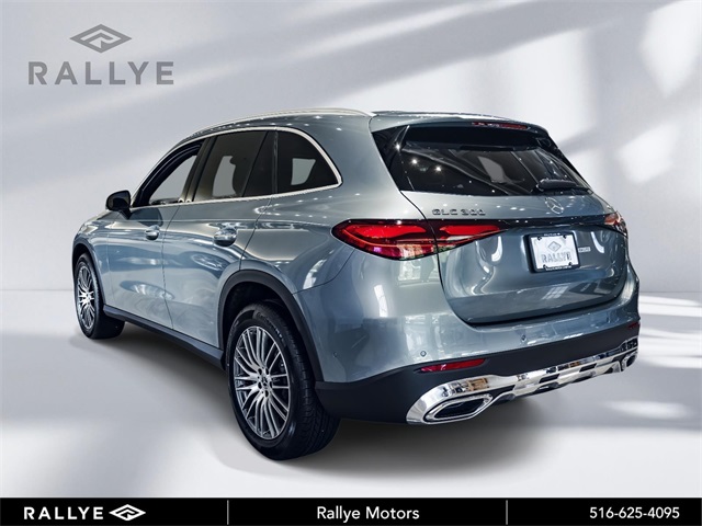 2025 Mercedes Benz GLC 300 4MATIC photo 4