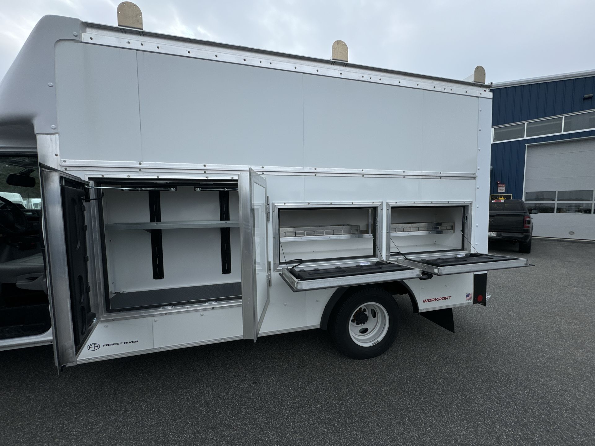 2026 Ford E-350 Base photo 3