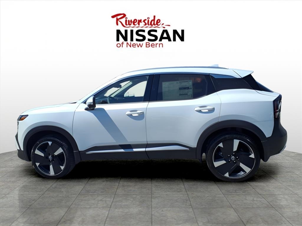 2025 Nissan Kicks SR photo 3