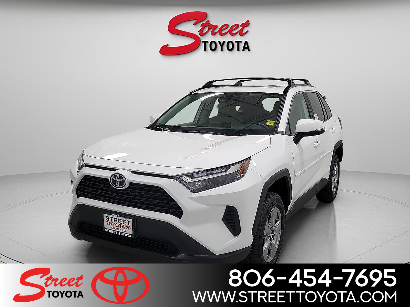 2025 Toyota RAV4 XLE's photo