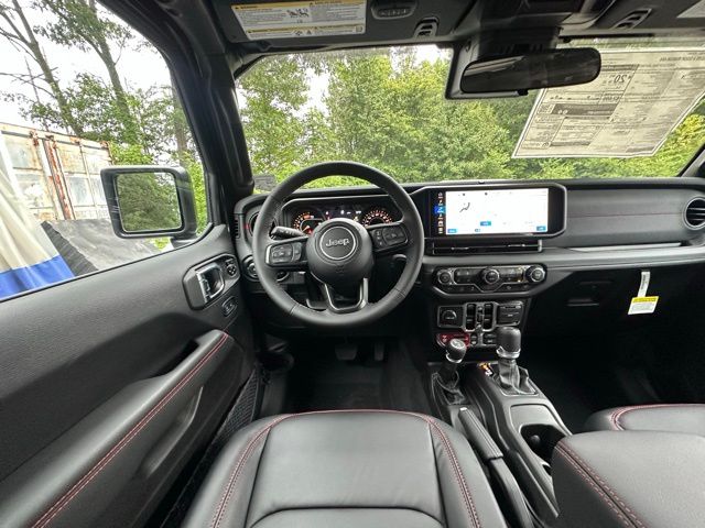 2025 Jeep Wrangler Rubicon photo 13