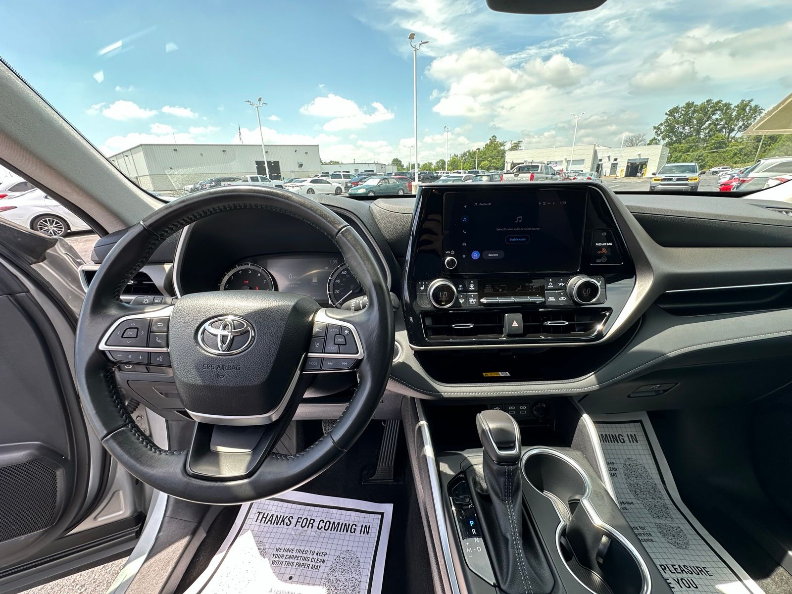2024 Toyota Highlander XLE photo 21