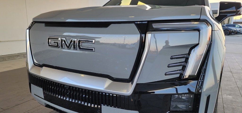 Used 2024 GMC Sierra EV Denali with VIN 1GT401EL8RU400517 for sale in D'Iberville, MS